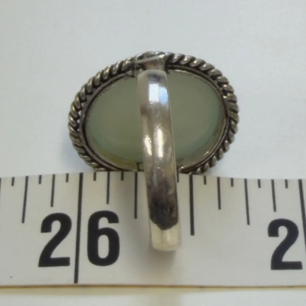 Hand crafteLight Green Chalcedony Silver Plated Ring Stamped‎ 925 Size 6.25 New - Picture 7 of 8